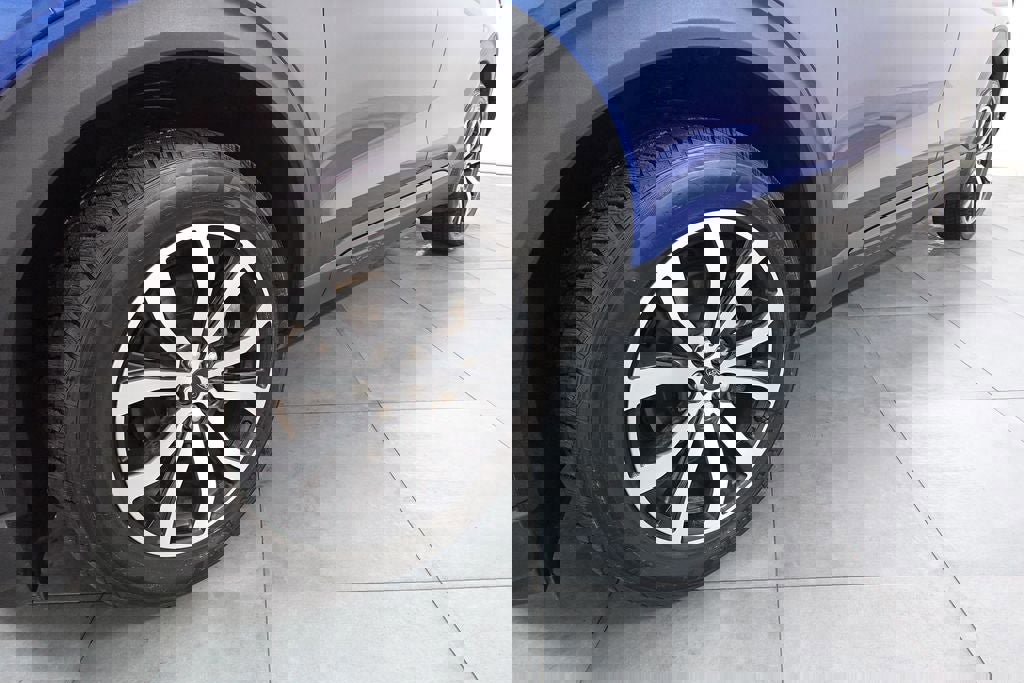 Certified 2023 Ford Explorer ST-Line image 32