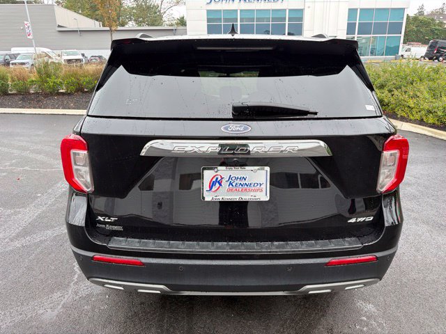 Certified 2024 Ford Explorer XLT w/ Equipment Group 202A AWD/4WD image 5