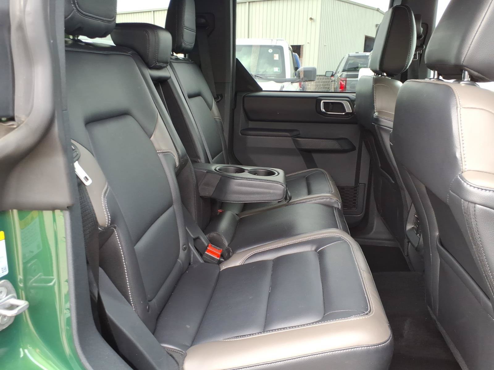 Certified 2025 Ford Bronco Outer Banks AWD/4WD image 9