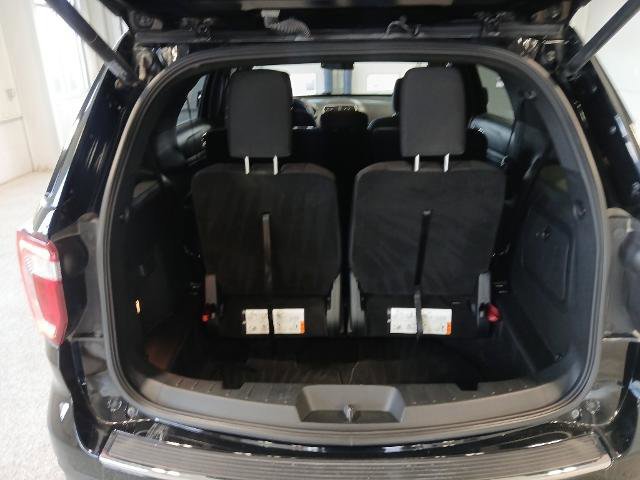 Certified 2018 Ford Explorer XLT w/ Equipment Group 201A image 19