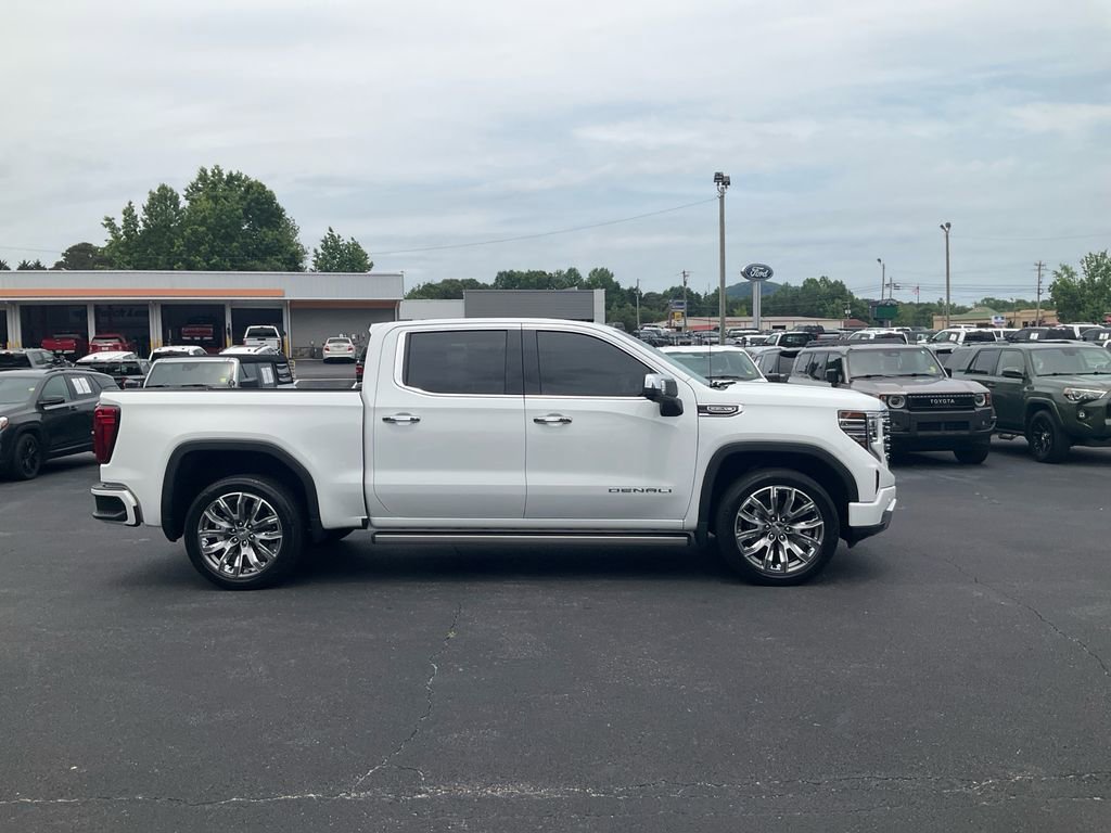 Used 2023 GMC Sierra 1500 Denali w/ Denali Reserve Package AWD/4WD image 4