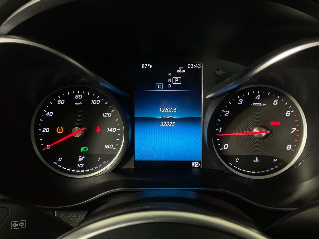 Used 2022 Mercedes-Benz GLC 300 image 26