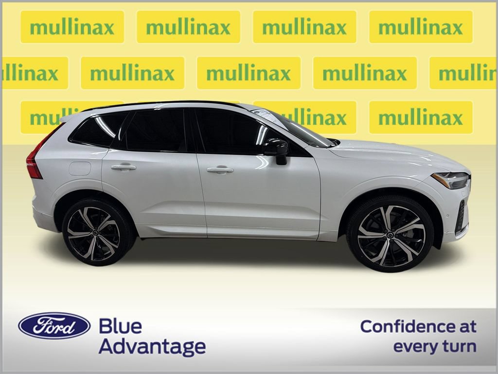 Used 2023 Volvo XC60 B6 Ultimate w/ Protection Package Premier AWD/4WD image 2