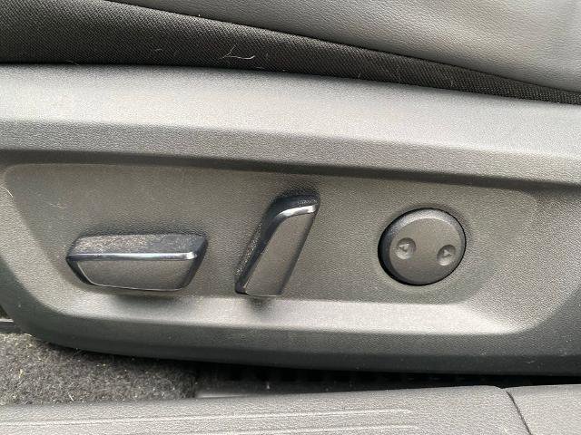 Used 2023 Nissan Rogue SV w/ SV Premium B Package FWD image 15