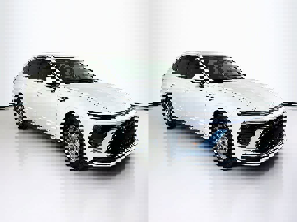 Used 2025 Hyundai Sonata SE FWD image 7