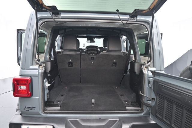 Used 2024 Jeep Wrangler Unlimited Sahara w/ Safety Group AWD/4WD image 16