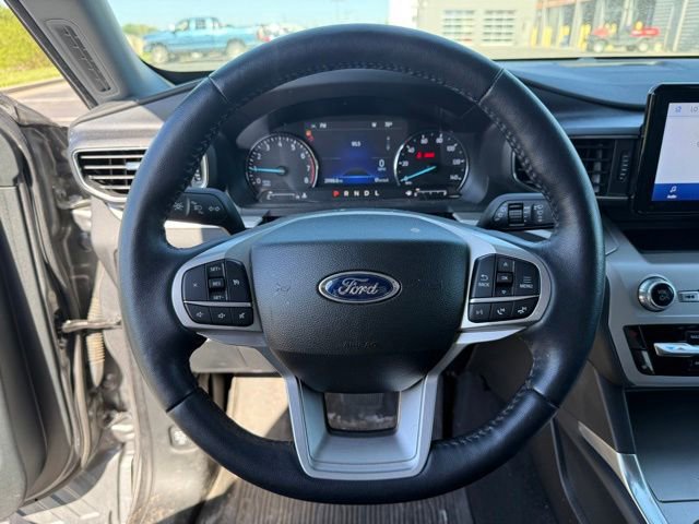 Certified 2023 Ford Explorer XLT w/ Equipment Group 202A AWD/4WD image 18