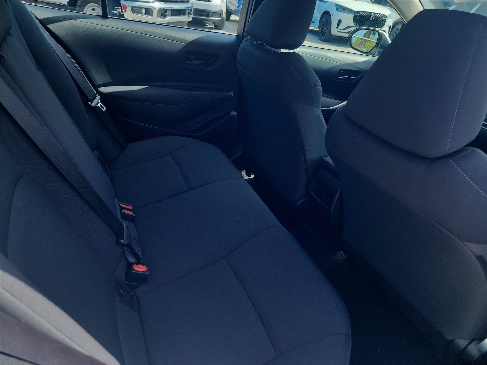 Used 2022 Toyota Corolla LE FWD image 19