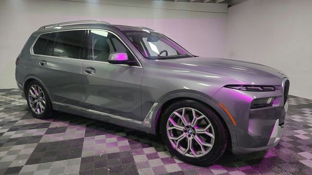 Used 2025 BMW X7 xDrive40i image 4
