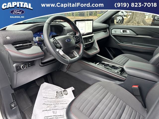 Certified 2025 Ford Explorer ST-Line w/ Premium Package image 18