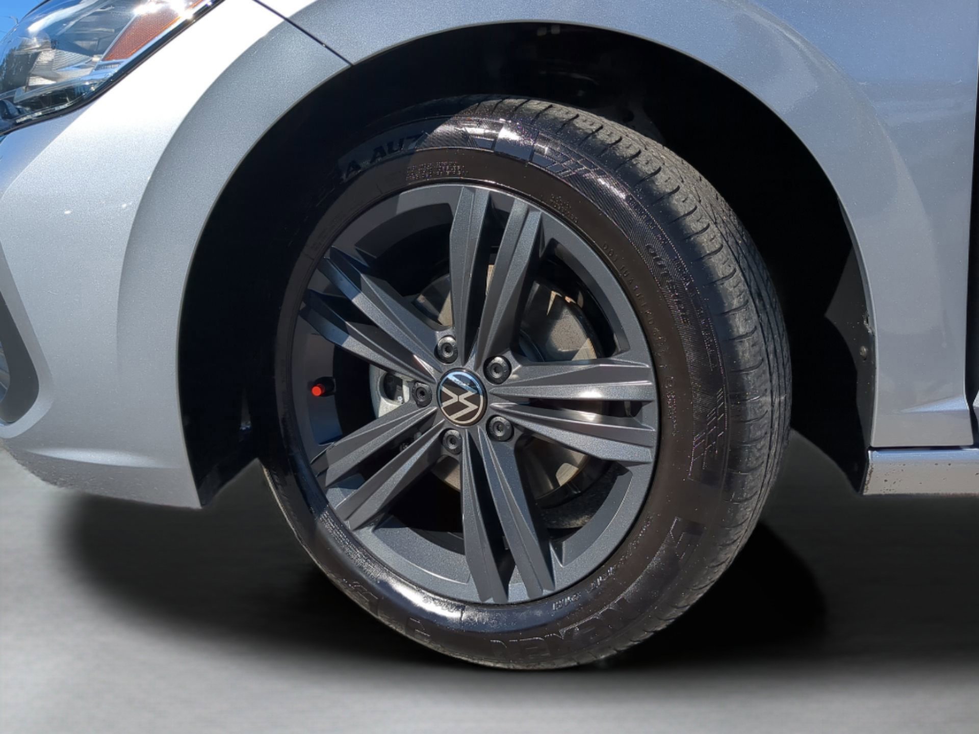 Used 2024 Volkswagen Jetta SE image 62