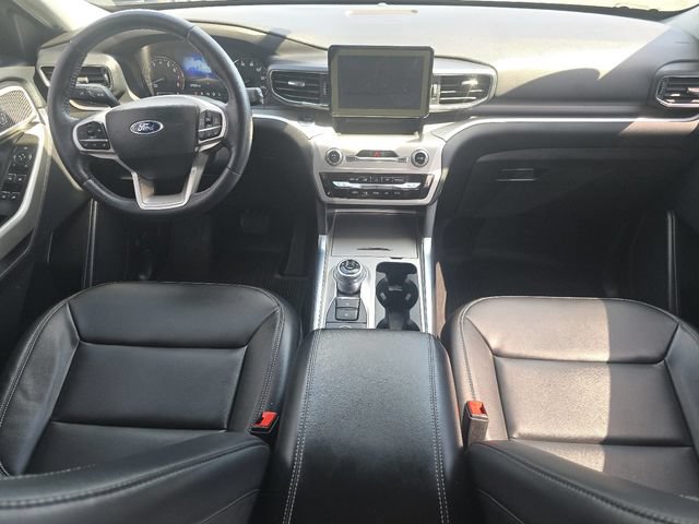 Certified 2022 Ford Explorer XLT w/ Equipment Group 202A AWD/4WD image 22