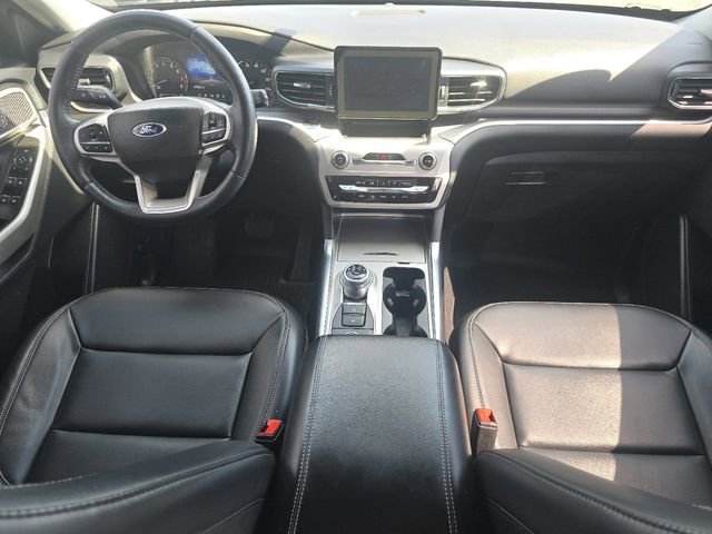 Certified 2022 Ford Explorer XLT w/ Equipment Group 202A AWD/4WD image 22