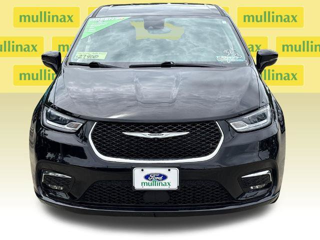 Used 2024 Chrysler Pacifica Touring-L FWD image 15