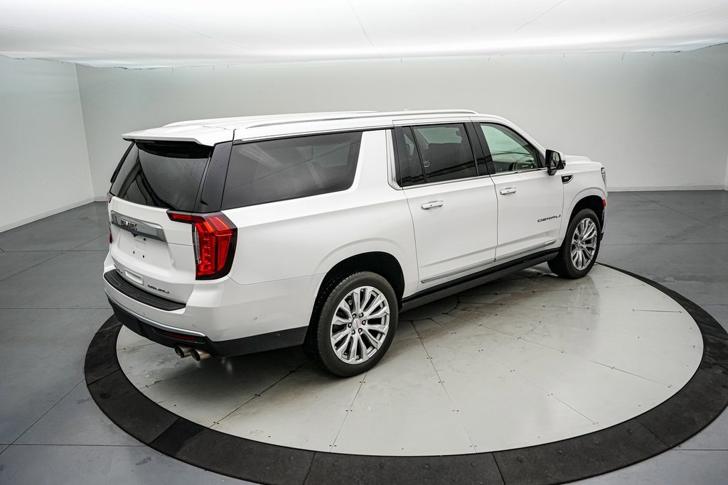 Used 2024 GMC Yukon XL Denali w/ Denali Reserve Package image 5