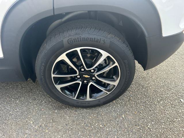 Used 2024 Chevrolet TrailBlazer LT w/ LT Cold Weather Package FWD image 26