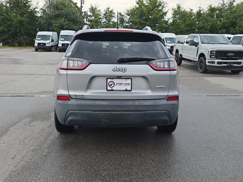 Used 2019 Jeep Cherokee Latitude w/ Popular Appearance Group FWD image 6
