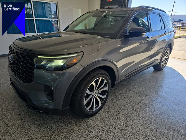 Certified 2025 Ford Explorer ST-Line image 1