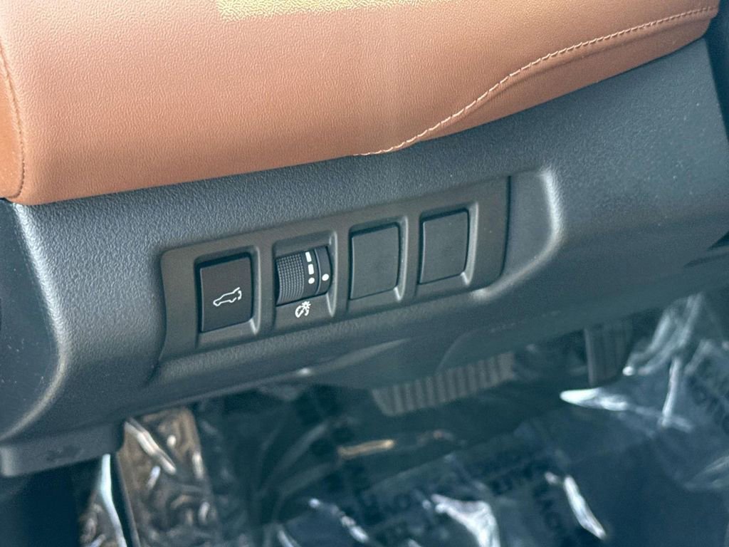 Used 2026 Subaru Outback Touring AWD/4WD image 27