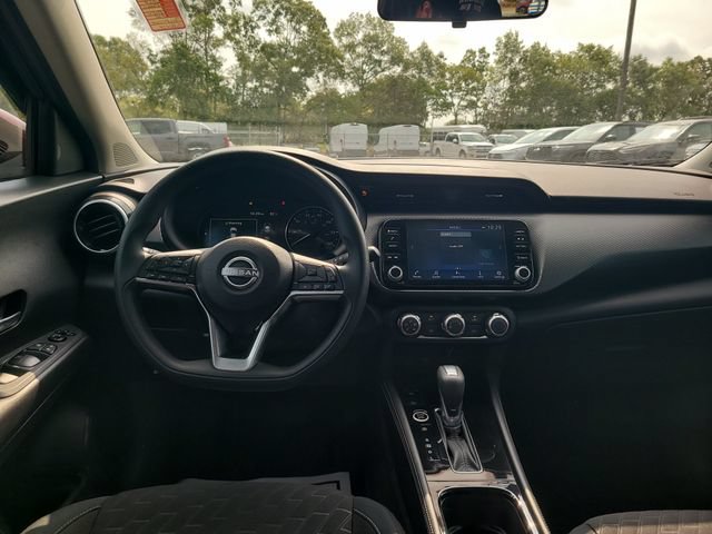 Used 2024 Nissan Kicks SV FWD image 23