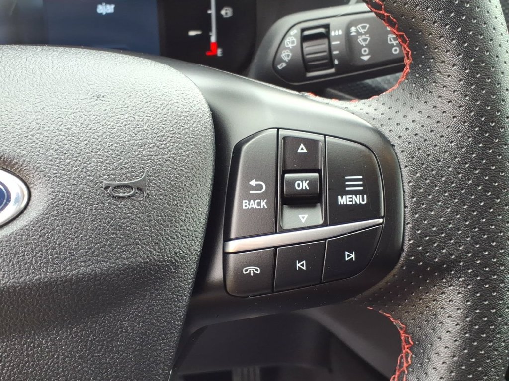 Certified 2025 Ford Escape ST-Line AWD/4WD image 26