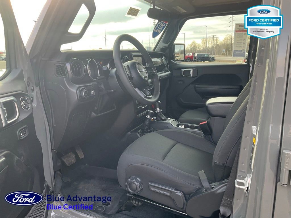 Used 2023 Jeep Wrangler Unlimited Sport AWD/4WD image 4
