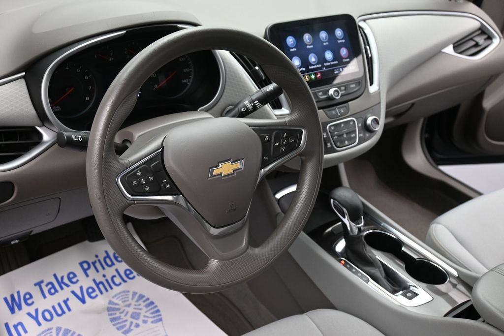 Used 2023 Chevrolet Malibu LT FWD image 14