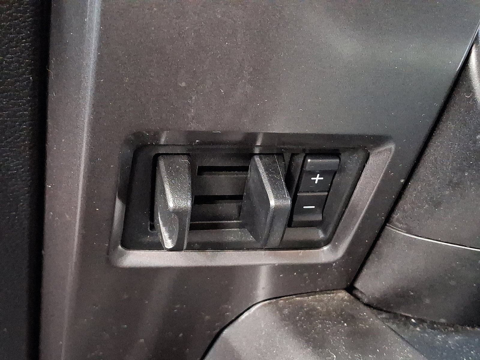 Certified 2019 Ford F150 XLT w/ Equipment Group 302A Luxury image 26