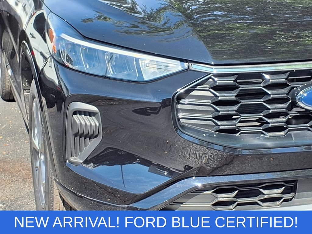 Certified 2024 Ford Escape ST-Line w/ Tech Pack #1 AWD/4WD image 11