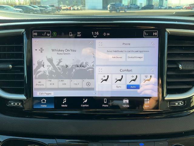 Used 2024 Chrysler Pacifica Touring-L image 21