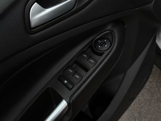 Certified 2018 Ford Escape SE w/ SE SYNC Package image 13