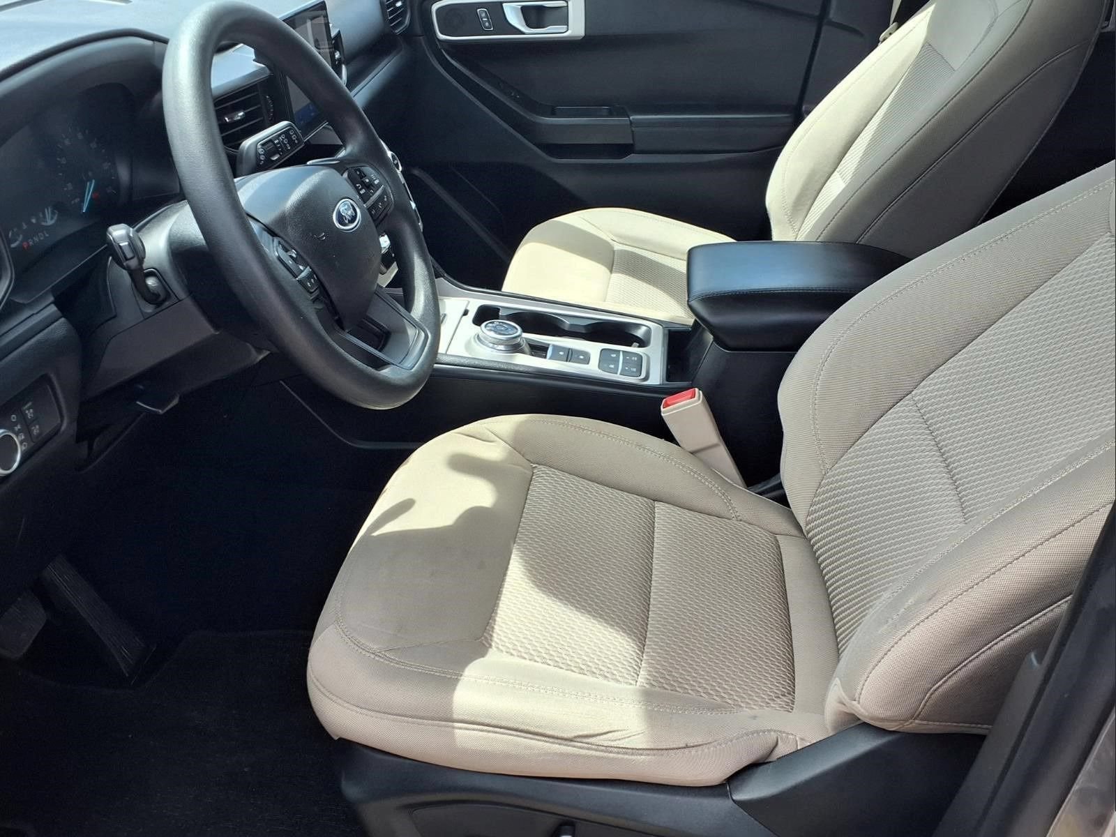 Certified 2021 Ford Explorer 2WD image 17