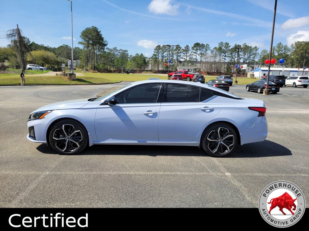 Used 2023 Nissan Altima 2.5 SR image 2