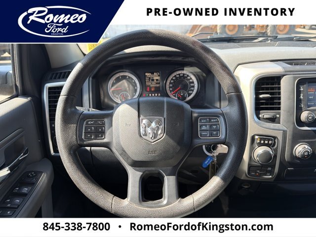 Used 2017 RAM 1500 Classic SLT AWD/4WD image 9