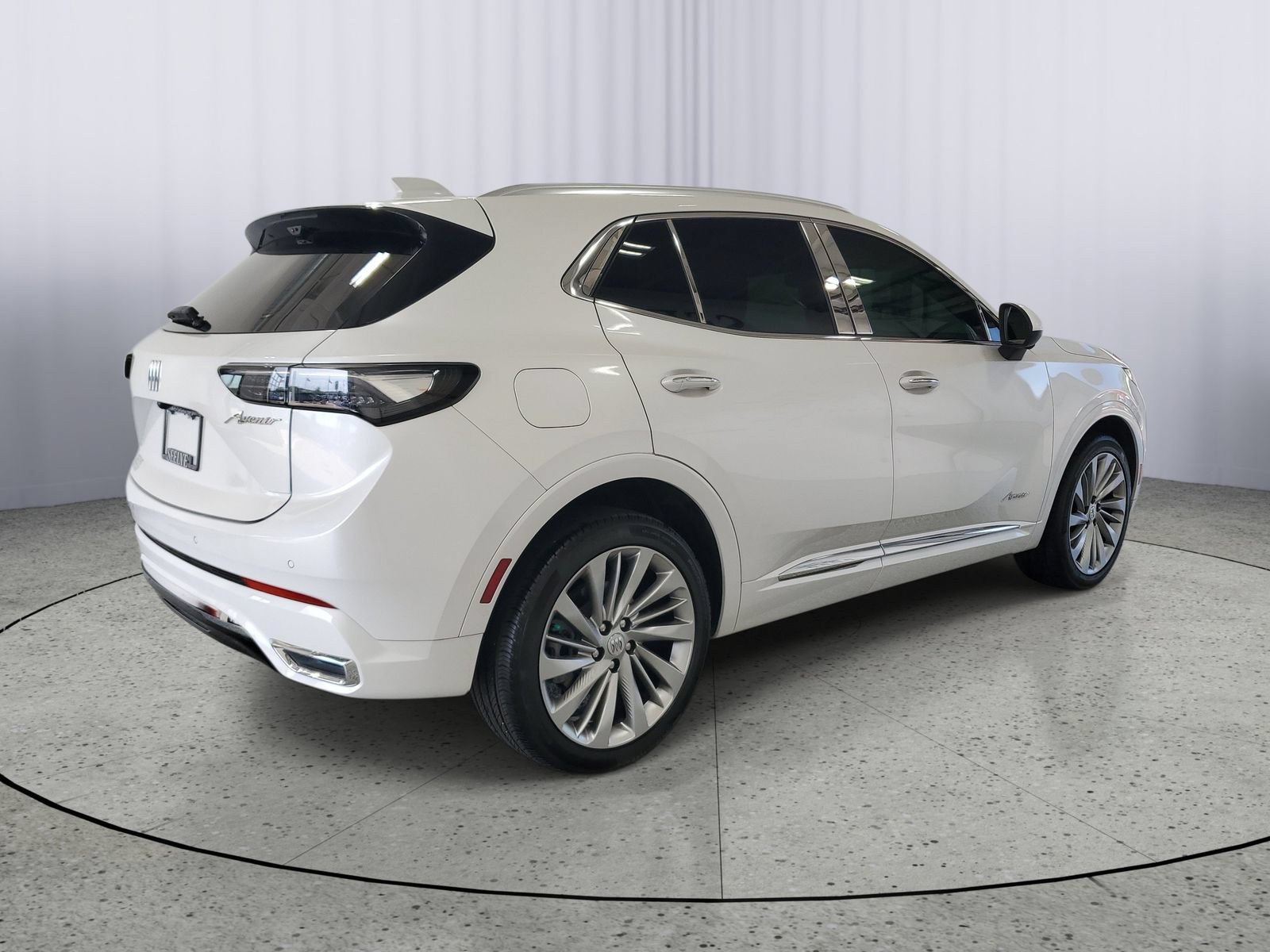 Used 2024 Buick Envision Avenir AWD/4WD image 4