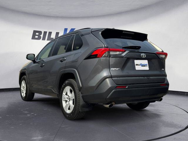 Used 2021 Toyota RAV4 XLE FWD image 3