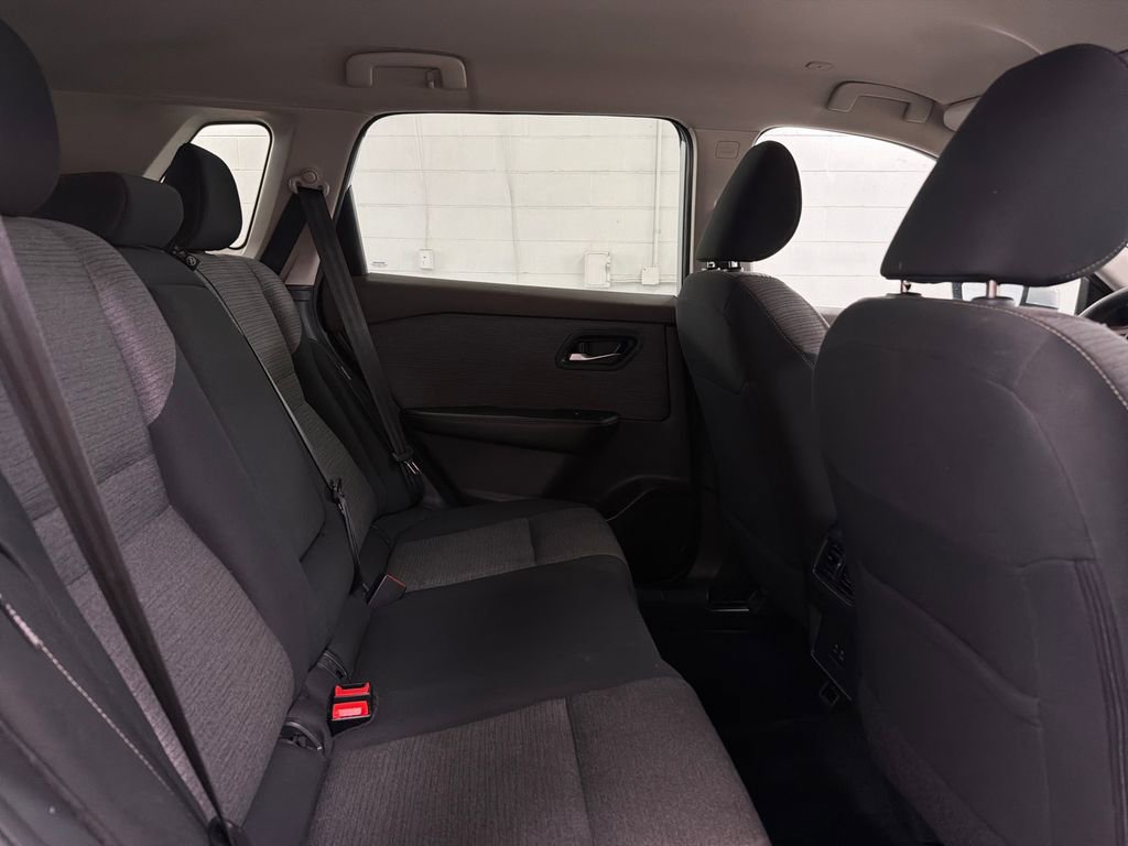 Used 2023 Nissan Rogue SV FWD image 29