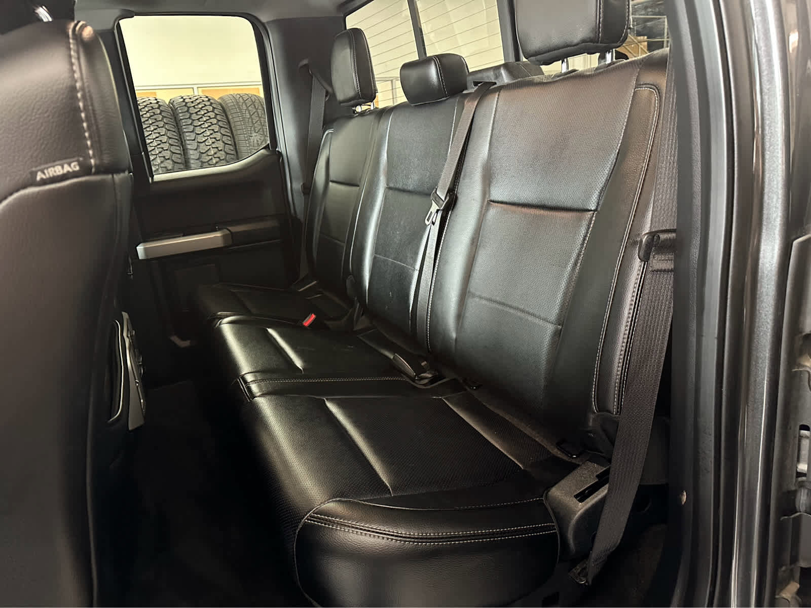 Certified 2017 Ford F350 Lariat w/ Chrome Package image 31