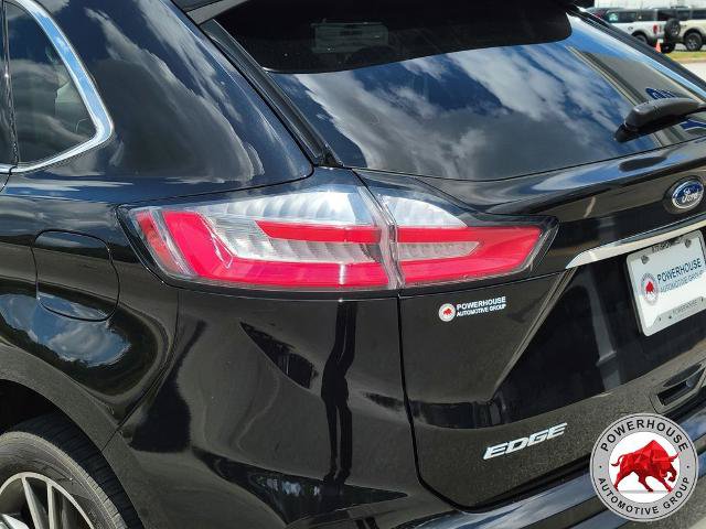 Certified 2019 Ford Edge Titanium w/ Equipment Group 301A FWD image 12