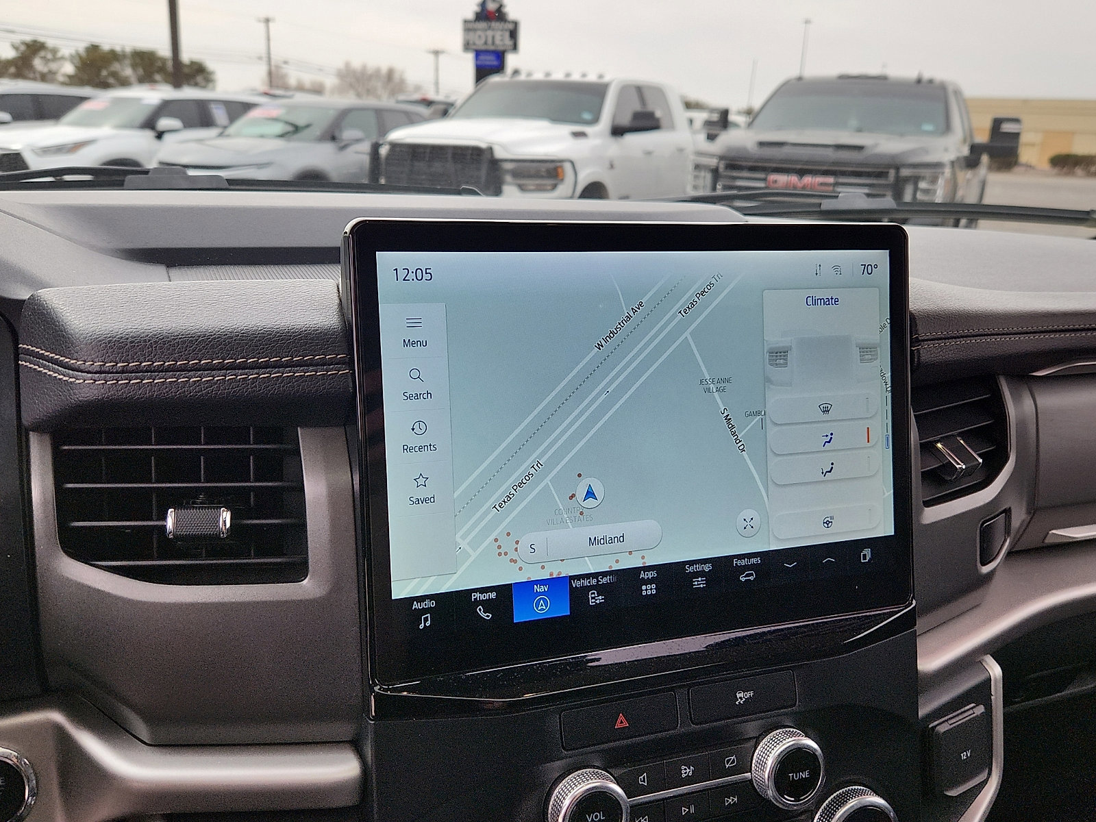 Certified 2023 Ford Expedition XLT image 12