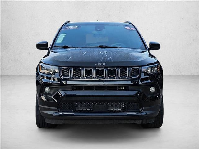 Used 2024 Jeep Compass Latitude w/ Convenience Group AWD/4WD video 2