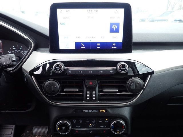 Certified 2022 Ford Escape SE w/ Cold Weather Package image 15