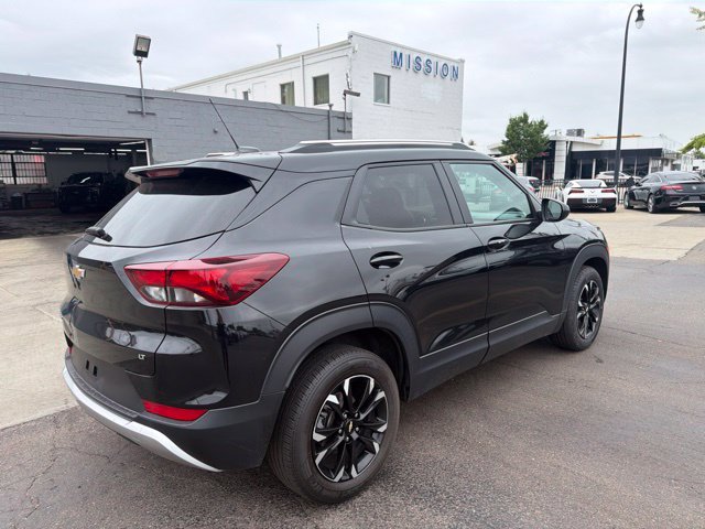 Used 2023 Chevrolet TrailBlazer LT w/ Convenience Package FWD image 6