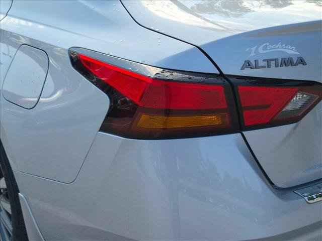 Used 2023 Nissan Altima 2.5 SV w/ SV Premium Package AWD/4WD image 14