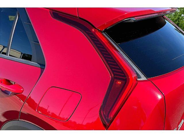 Used 2025 Kia Niro LX FWD image 21