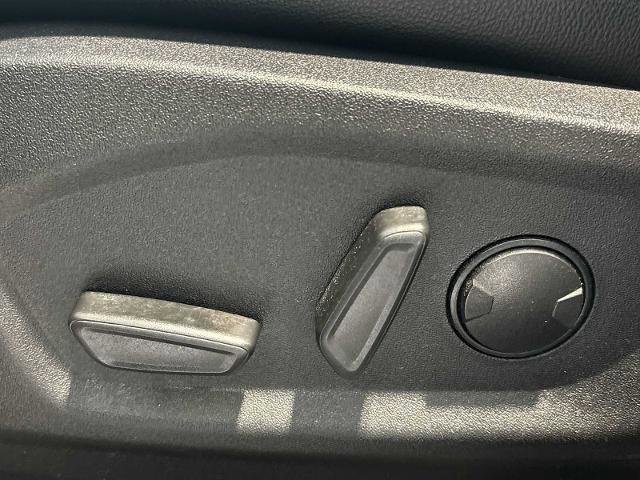 Certified 2022 Ford Edge Titanium w/ Class II Trailer Tow Package image 33