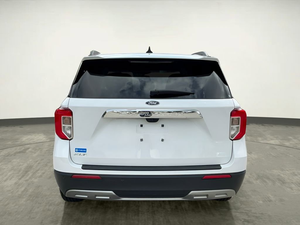 Certified 2024 Ford Explorer XLT w/ Equipment Group 202A RWD image 6