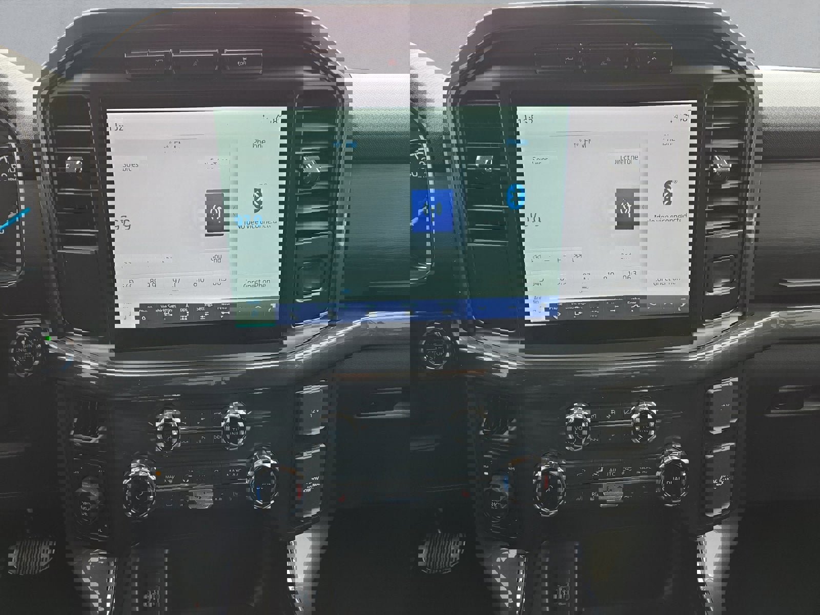 Certified 2022 Ford F150 XLT w/ Equipment Group 302A High image 17