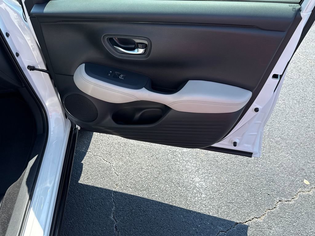 Used 2023 Honda HR-V EX-L image 14