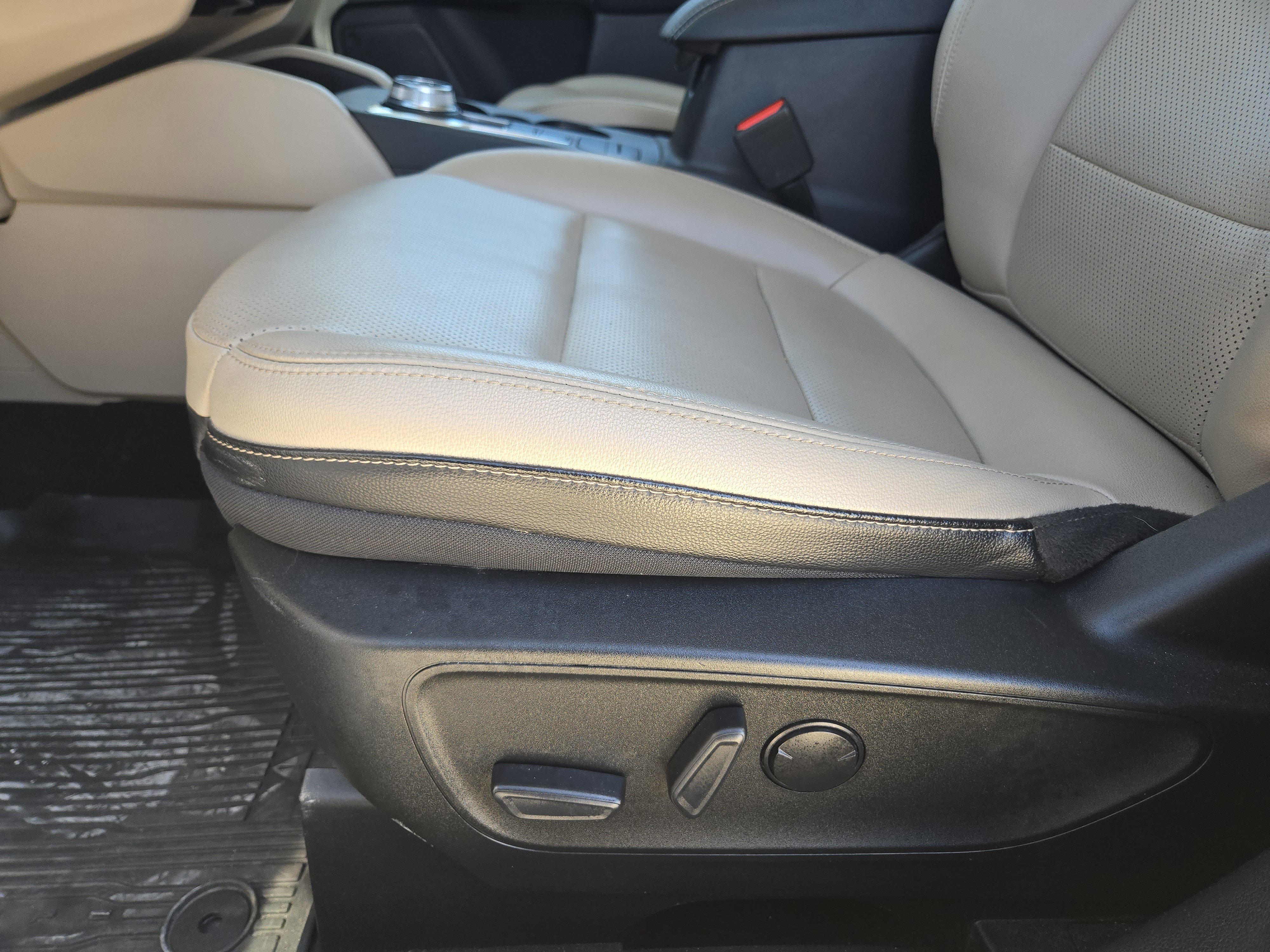 Certified 2022 Ford Escape SEL image 23